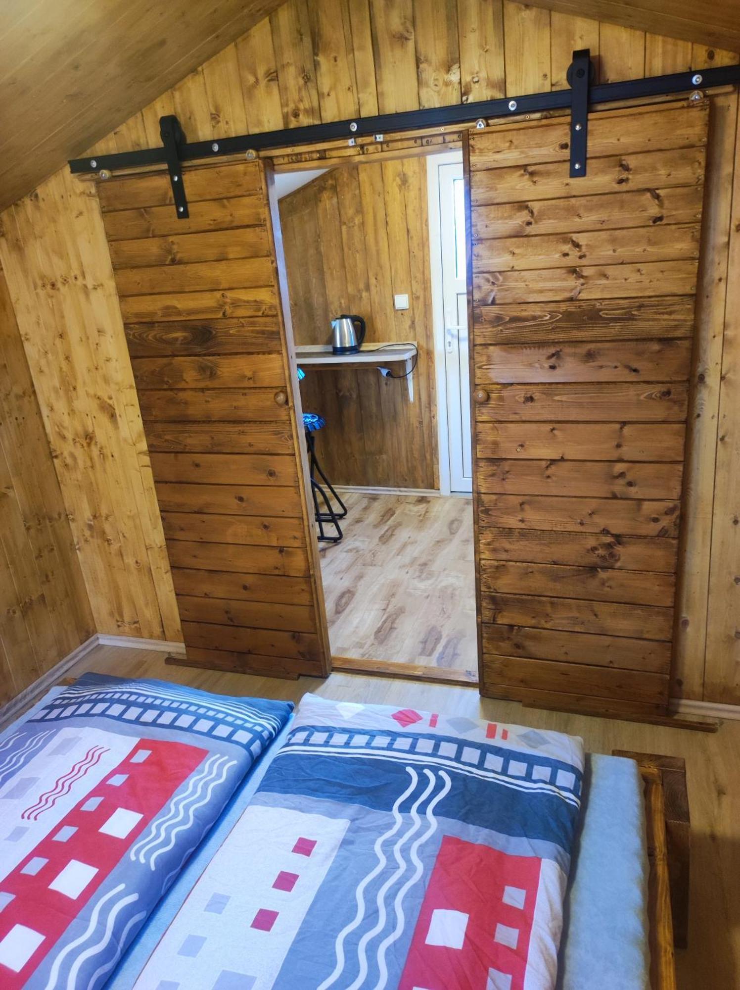 V Klimatizovanych Chatickach Stit * Chlumec nad Cidlinou