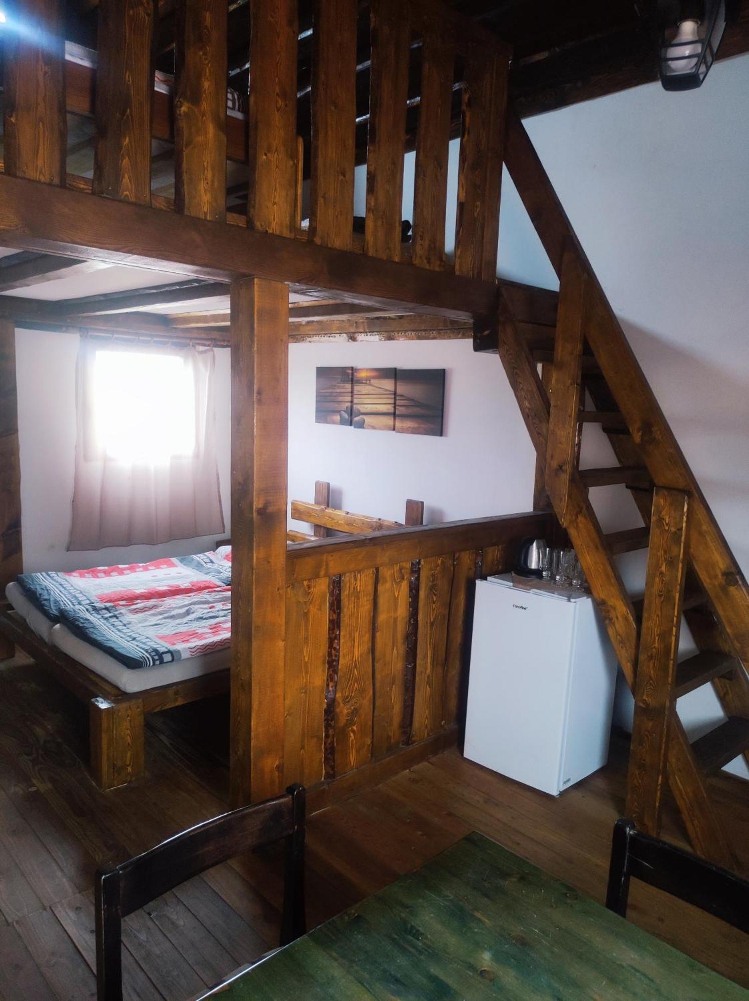 V Klimatizovanych Chatickach Stit Chlumec nad Cidlinou