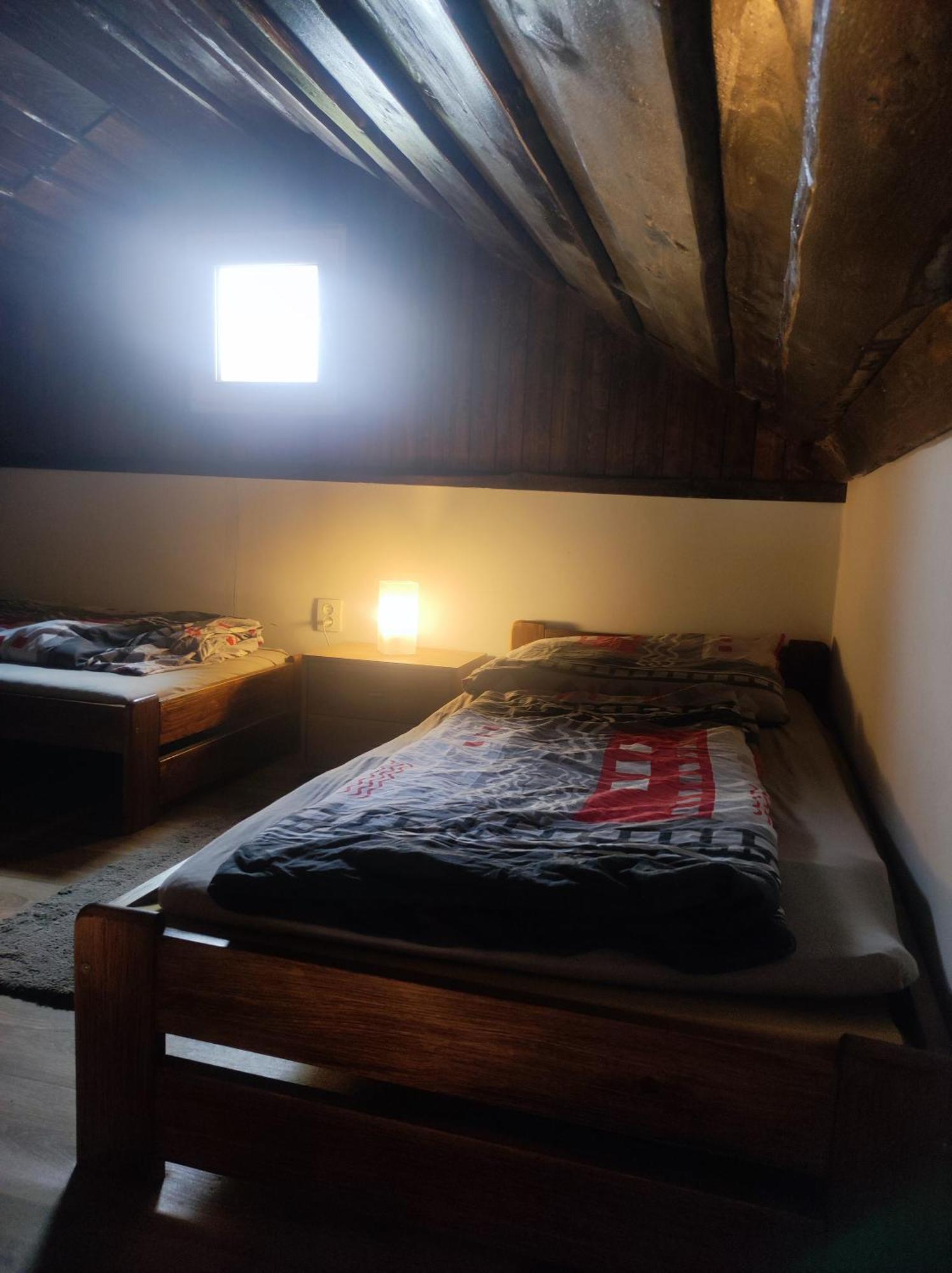 V Klimatizovanych Chatickach Stit * Chlumec nad Cidlinou